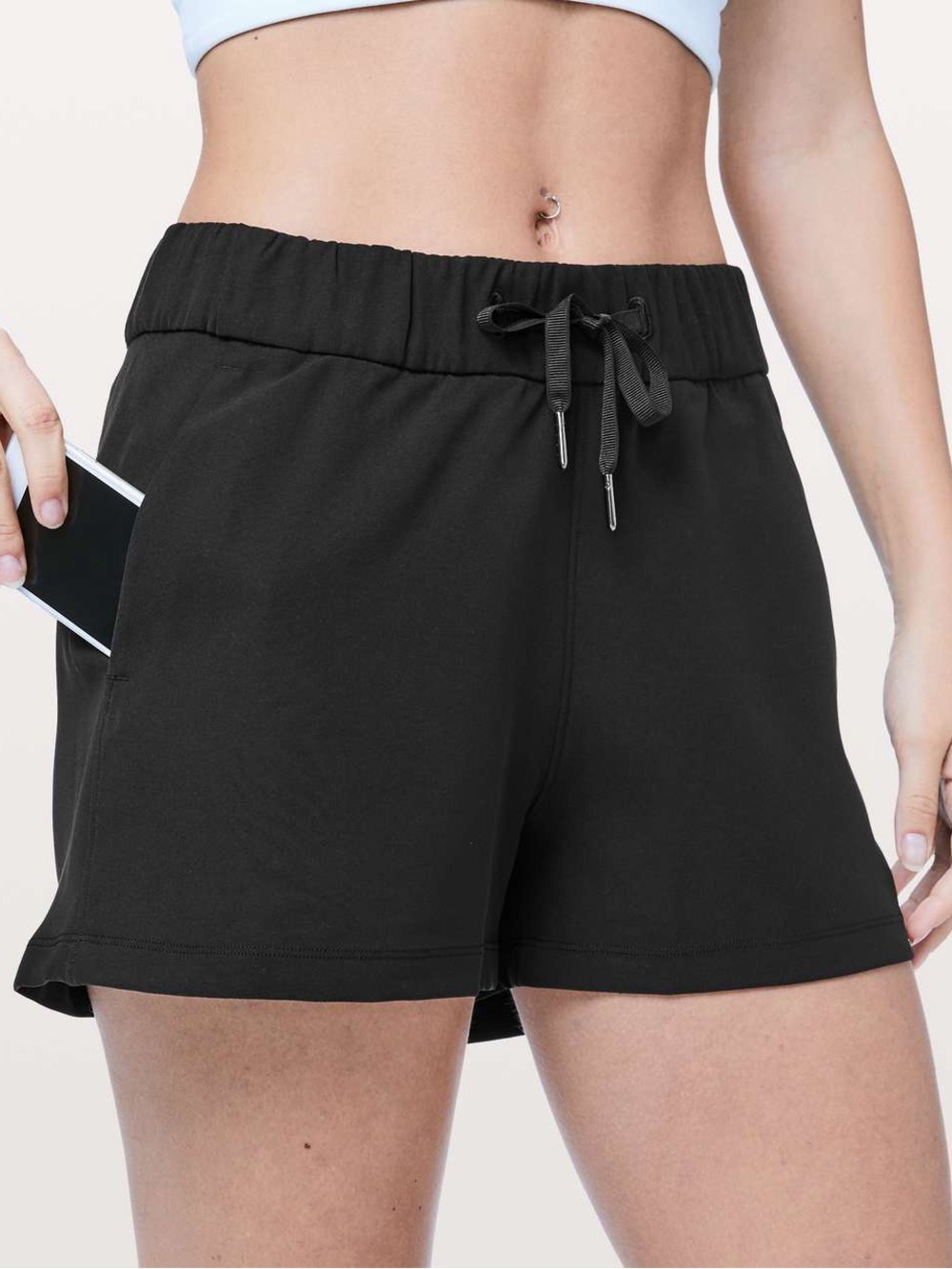 Lululemon On The Fly Short *Woven *2.5"
Black size 0